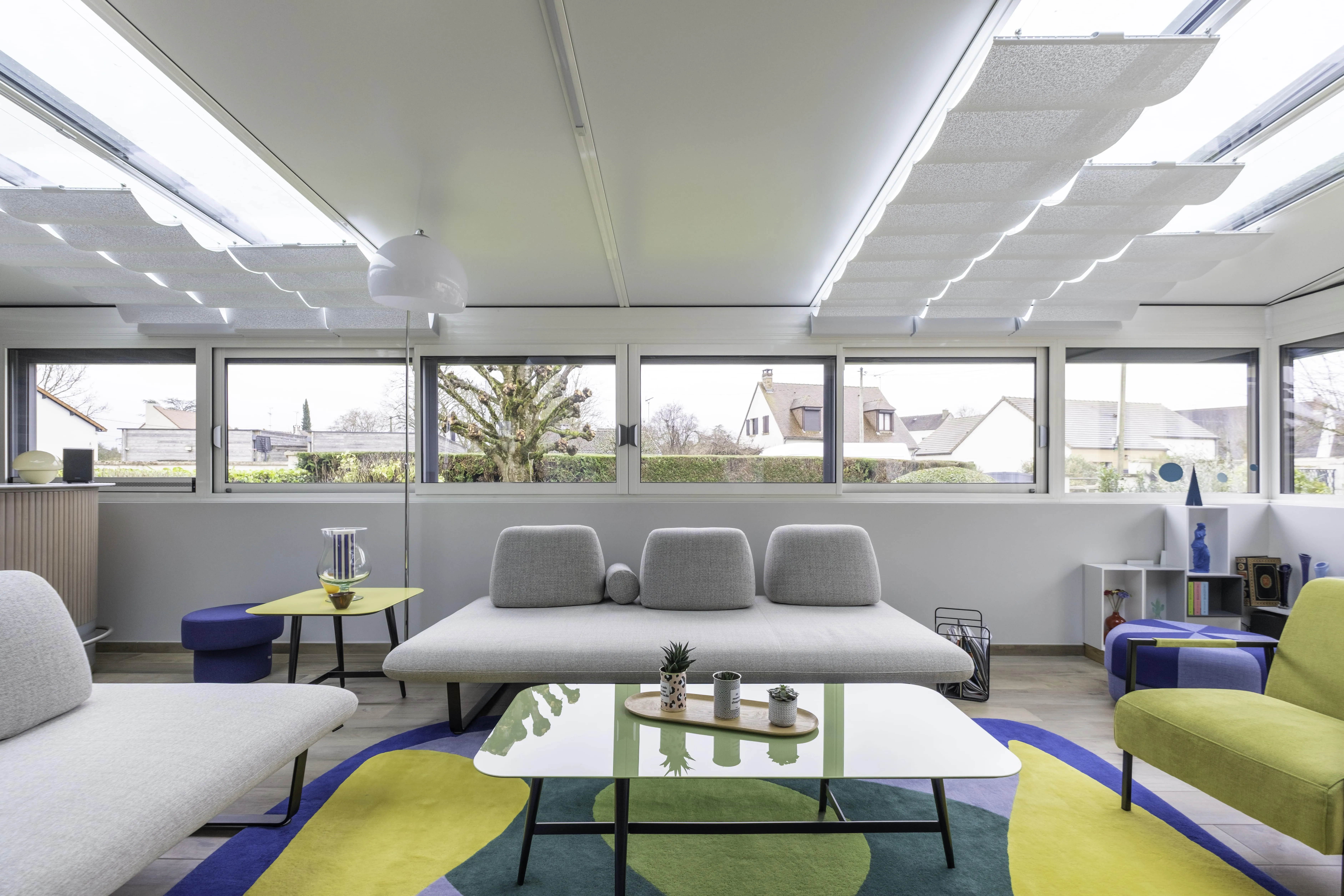 Quel store intérieur choisir pour le salon ? store intérieur posés dans un salon